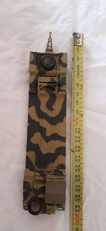 ** WWII German Waffen-SS Large Vehicle Transport Platform Die-Cast Model (1:72 Scale) .**