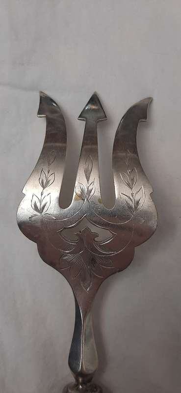 **STUNNING- 1890s Art Nouveau French .925 Silver Handled Fish Servers w/ Plated Fixtures.**