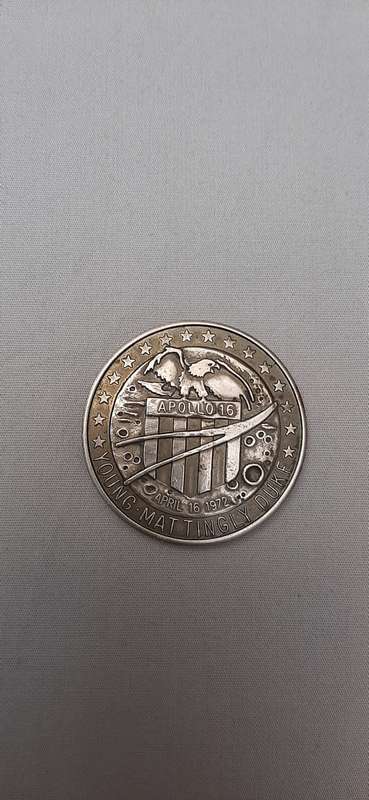 **ORIGINAL-  1972 U.S. Project Apollo 16 NASA  .925 Silver Medallion (24.09 g).**
