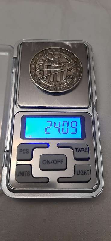 **ORIGINAL-  1972 U.S. Project Apollo 16 NASA  .925 Silver Medallion (24.09 g).**