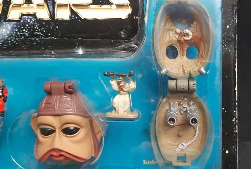 **MINT CONDITION : STAR WARS 1996/7 `Micro Machines` Collection II Tusken Raider et al .**