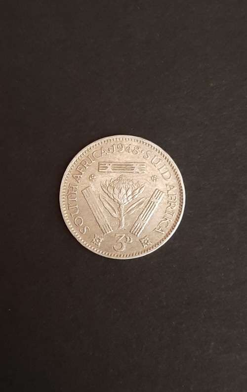 ** 1948 South Africa Silver 3 Pence Coin (VF).**