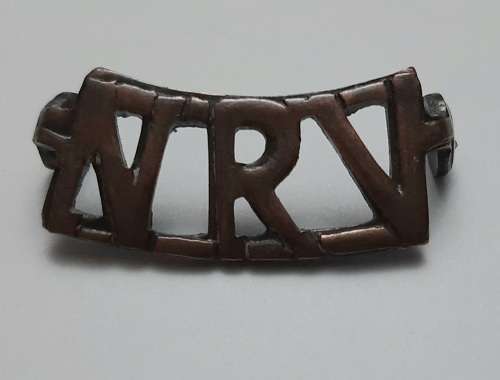 ** ORIGINAL- WW2 Southern Rhodesia Airforce Cap Badge and National Reserve Volunteers Title .**