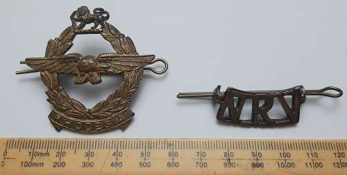 ** ORIGINAL- WW2 Southern Rhodesia Airforce Cap Badge and National Reserve Volunteers Title .**