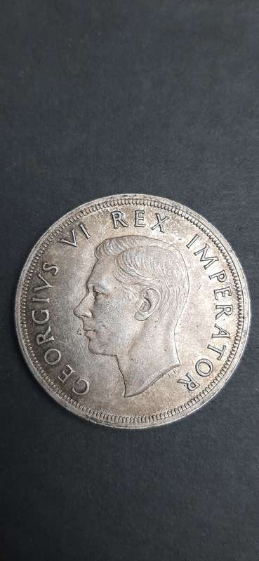 ** 1947 South Africa `Royal Vist Year` .800 Silver 5 Shilling Coin (XF).**