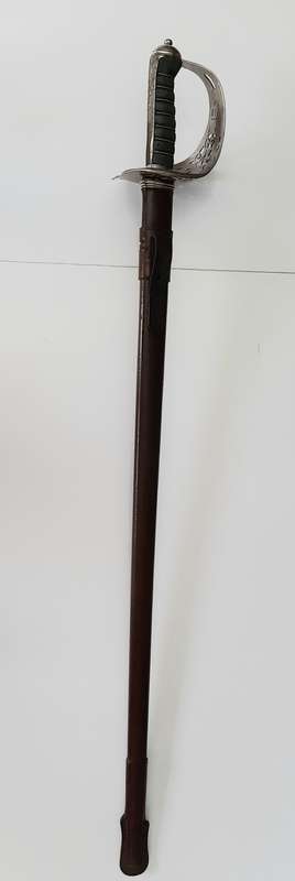 ** WWI  KGV British 1897 Pattern Infantry Officer`s Sword w/ Scabbard.**