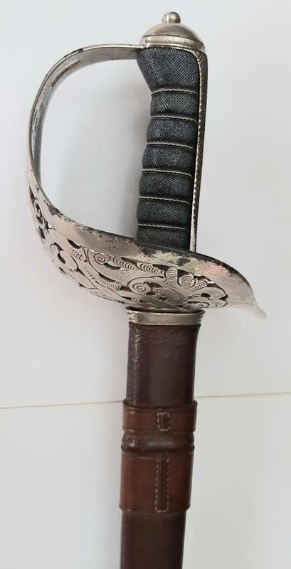 ** WWI  KGV British 1897 Pattern Infantry Officer`s Sword w/ Scabbard.**