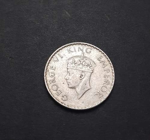 ** 1940 India ¼ Rupee .500 Silver Coin #4  ( XF ) [Uncirculated].**