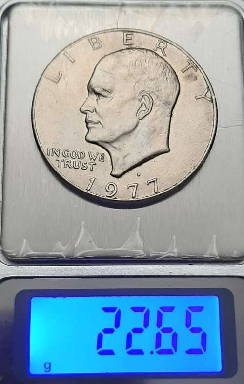 ** 1977 United States Eisenhower Liberty Dollar Commemorative Coin (VF).**