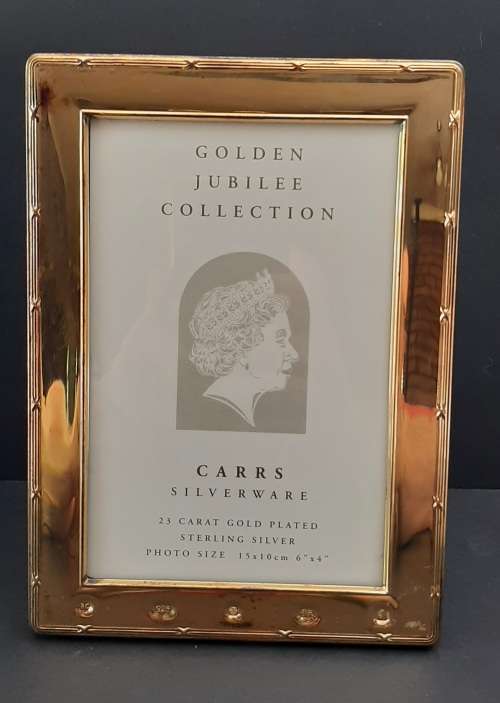 ** EXQUISITE: 23ct Gilded .925 Silver Photo Frame by Carrs of Sheffield (19cm x 14cm).**