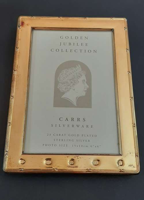 ** EXQUISITE: 23ct Gilded .925 Silver Photo Frame by Carrs of Sheffield (19cm x 14cm).**