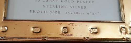 ** EXQUISITE: 23ct Gilded .925 Silver Photo Frame by Carrs of Sheffield (19cm x 14cm).**