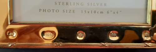 ** EXQUISITE: 23ct Gilded .925 Silver Photo Frame by Carrs of Sheffield (19cm x 14cm).**