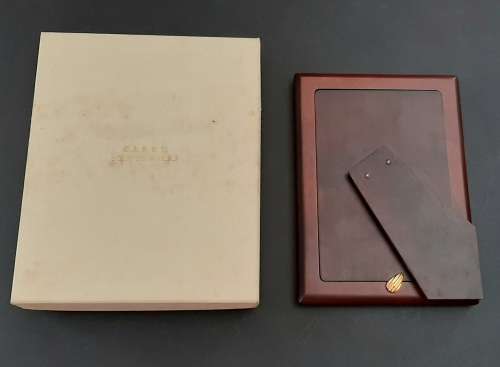 ** EXQUISITE: 23ct Gilded .925 Silver Photo Frame by Carrs of Sheffield (19cm x 14cm).**