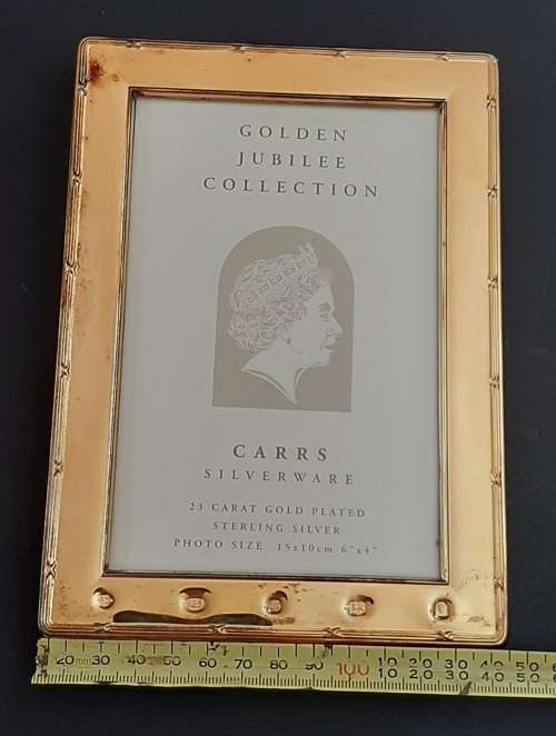 ** EXQUISITE: 23ct Gilded .925 Silver Photo Frame by Carrs of Sheffield (19cm x 14cm).**