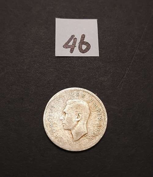 ** 1945 South Africa Silver 3 Pence Coin #46  (F).**