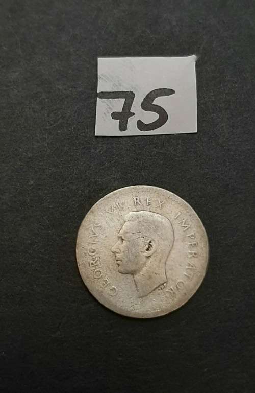 ** 1945 South Africa Silver 3 Pence Coin #75  (F).**