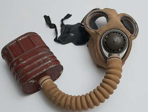 ** WW2 : 1941 South African No.4 MK III Respirator w/ Filter (Canadian Supplied) [Size : Large].**