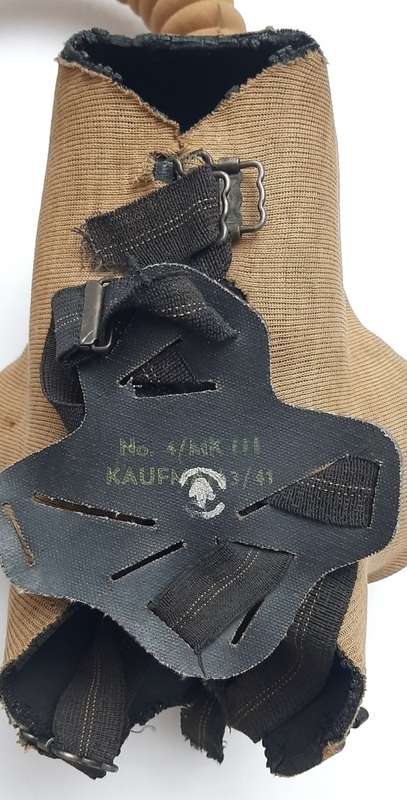 ** WW2 : 1941 South African No.4 MK III Respirator w/ Filter (Canadian Supplied) [Size : Large].**