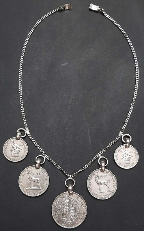 ** STUNNING:  1940s Southern Rhodesia .925 Silver Coin Rivière Ladies` Necklace (66.20 g).**