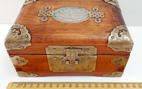** Early 20th Century Chinese Rose Wood Jewellery Box w/ White Jade Medallion Inlay (18cm x 12cm).**