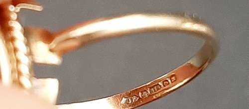 ** STUNNING: 1850s Victorian 9ct Gold Cameo Ladies` Ring (1,58g).**