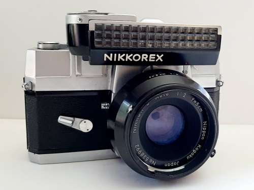 ** 1960s Nikkorex NIKKOR-S Auto 1:2  5cm Camera w/ Exposure Meter (UNTESTED) .**
