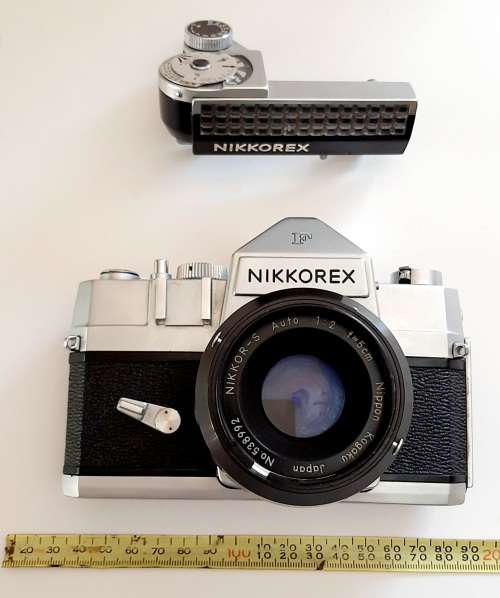 ** 1960s Nikkorex NIKKOR-S Auto 1:2  5cm Camera w/ Exposure Meter (UNTESTED) .**