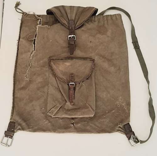** Rhodesian Bush War: 1970s Soviet / East Bloc Supplied ZANU Guerilla Backpack (Field Pick-up).**