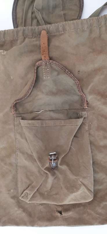 ** Rhodesian Bush War: 1970s Soviet / East Bloc Supplied ZANU Guerilla Backpack (Field Pick-up).**