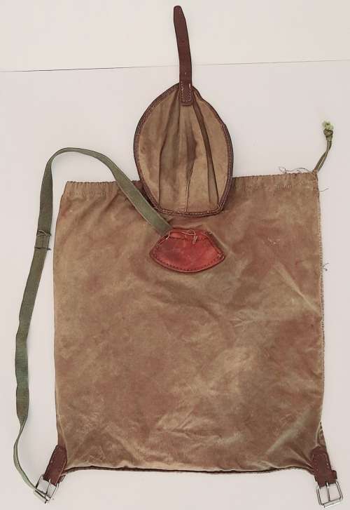 ** Rhodesian Bush War: 1970s Soviet / East Bloc Supplied ZANU Guerilla Backpack (Field Pick-up).**