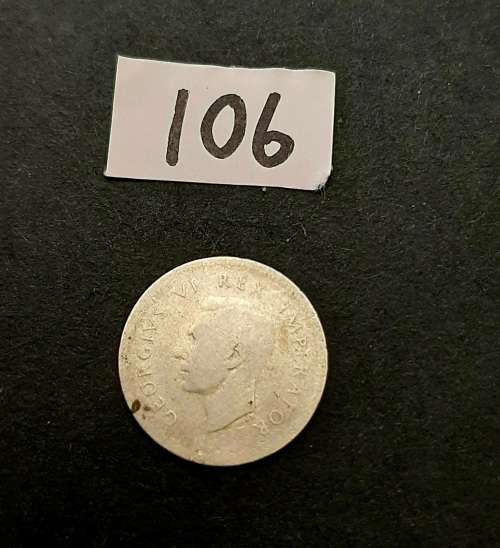 ** 1941  South Africa Silver 3 Pence Coin  #106  (G) .**