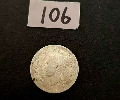 ** 1941  South Africa Silver 3 Pence Coin  #106  (G) .**