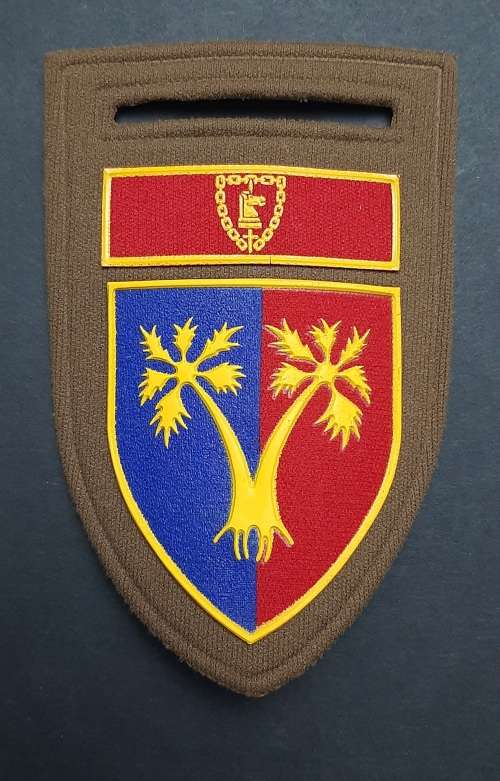 ** Border War : 1980s  SADF 101 Field Workshop (Army Battle School) Tupperware [Pin Intact].**
