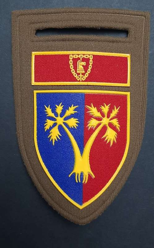 ** Border War : 1980s  SADF 101 Field Workshop (Army Battle School) Tupperware [Pin Intact].**