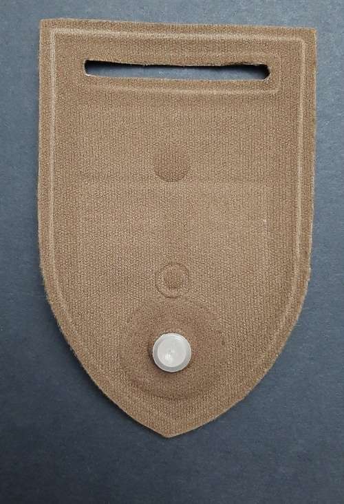 ** Border War : 1980s  SADF 101 Field Workshop (Army Battle School) Tupperware [Pin Intact].**