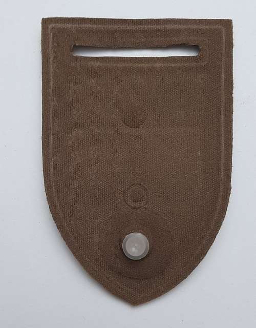 ** Border War : 1980s  SADF 101 Field Workshop (Army Battle School) Tupperware [Pin Intact].**