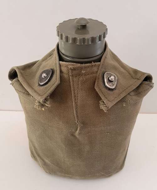 ** Rhodesian Bush War:  Patt.64 Green Waterbottle w/ Green Webbing Pouch .**