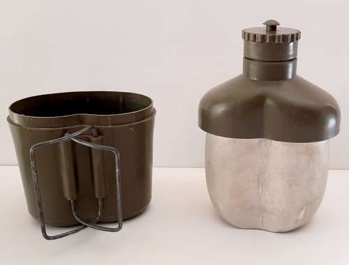 ** Rhodesian Bush War:  Patt.64 Green Waterbottle w/ Green Webbing Pouch .**