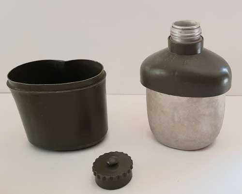 ** Rhodesian Bush War:  Patt.64 Green Waterbottle w/ Green Webbing Pouch .**