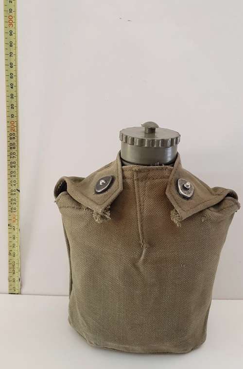 ** Rhodesian Bush War:  Patt.64 Green Waterbottle w/ Green Webbing Pouch .**