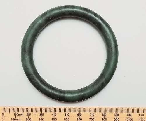 ** STUNNING: Early 20th Century Chinese Spinach Green Serpentine  Bangle (8cm Diam.).**