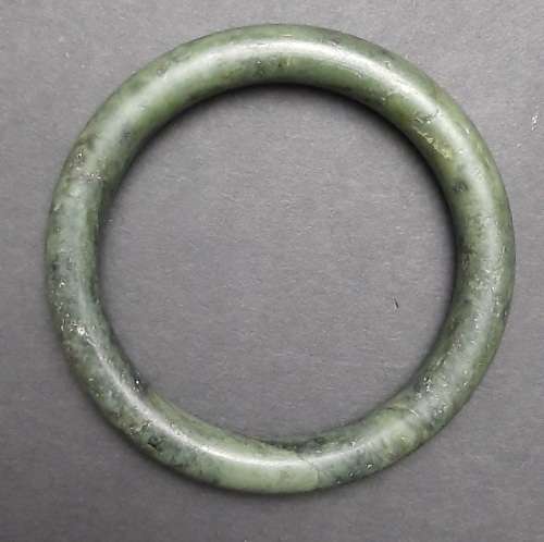 ** STUNNING: Early 20th Century Chinese Spinach Green Serpentine  Bangle (8cm Diam.).**