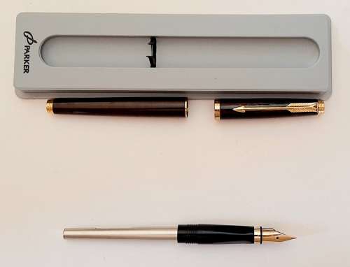 ** Vintage `Tortoise Shell` Parker Pen w/ 14K Gold Nib (585) and Case **