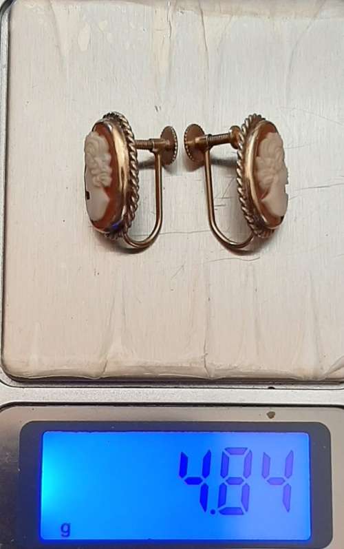 ** STUNNING: Ladies` 9ct Gold Filigree Conch Shell Cameo Ear-Rings (4,84 g).**