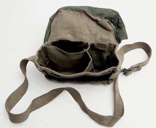 ** Border War : SADF Green Webbing Grenade/Optics Velcro Pouch w/ Sling (USED).**