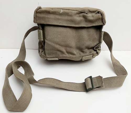 ** Border War : SADF Green Webbing Grenade/Optics Velcro Pouch w/ Sling (USED).**