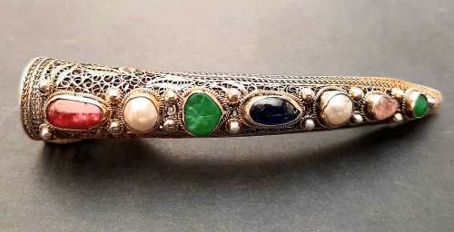 ** EXQUISITE : Qing Chinese Silver , Ruby and Sapphire Finger Guard Brooch (2 carats).**
