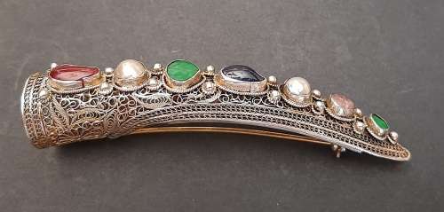 ** EXQUISITE : Qing Chinese Silver , Ruby and Sapphire Finger Guard Brooch (2 carats).**