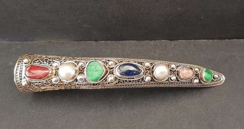 ** EXQUISITE : Qing Chinese Silver , Ruby and Sapphire Finger Guard Brooch (2 carats).**